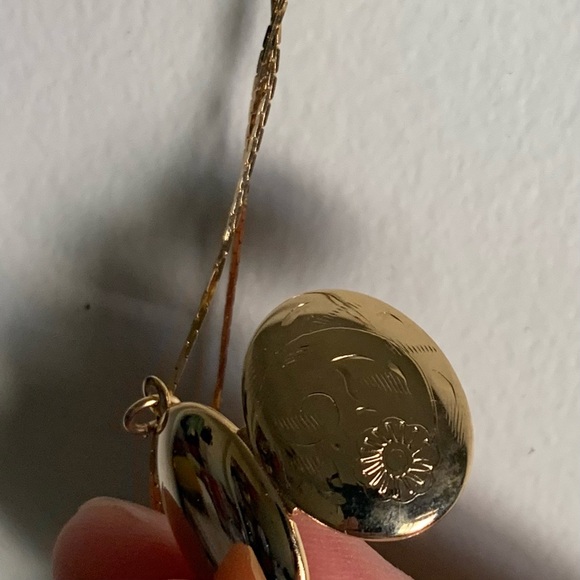 New vintage hand engraved locket - Picture 16 of 16
